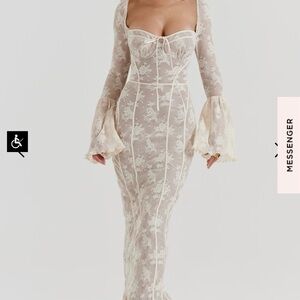 House of CB- Delilah Floral Long Sleeve Lace Maxi Dress SIZE: M A/C